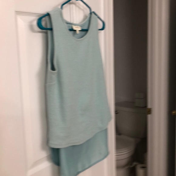 Hi- Lo Top - Picture 5 of 5